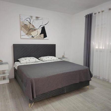 זאדאר Apartman Toni מראה חיצוני תמונה